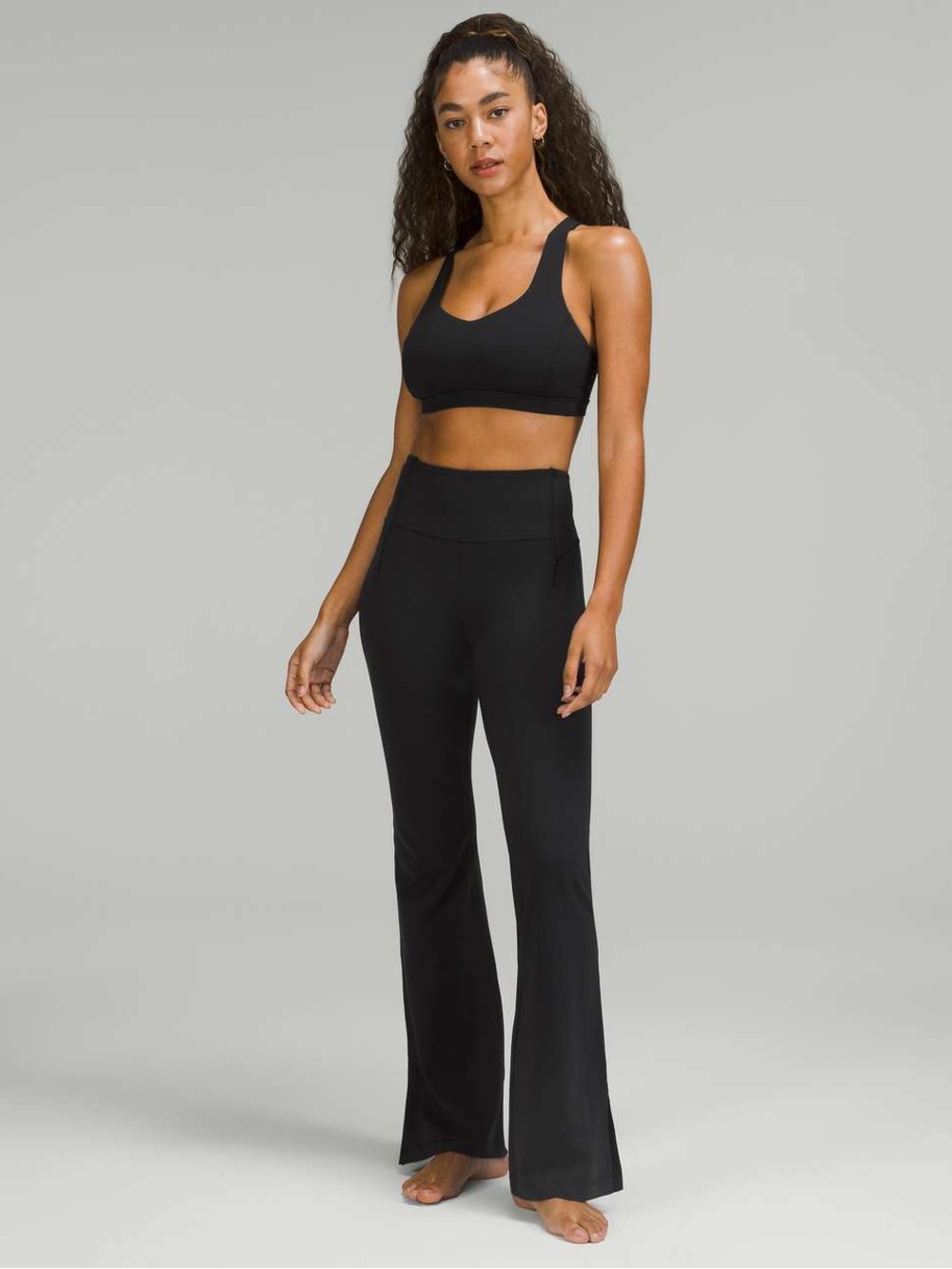 Lululemon Groove Super-High-Rise Split-Hem Flare Pant Nulu
Black size 8